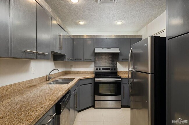 Building Photo - 2200 S 10th St