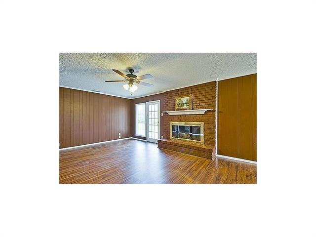 Building Photo - 14406 Tanglewood Dr
