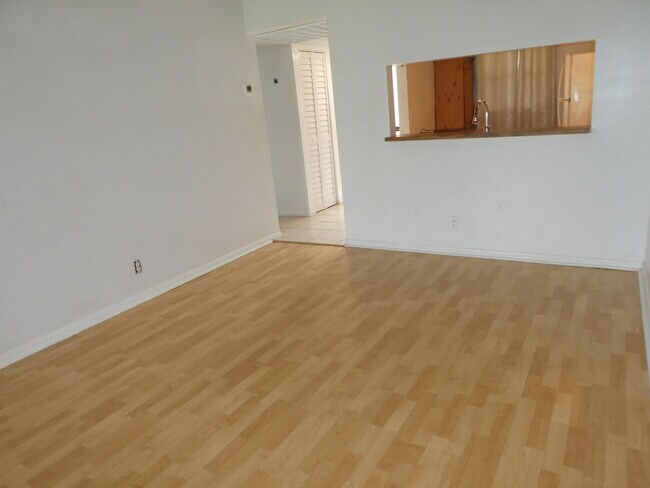 Building Photo - 7149 Golf Colony Ct