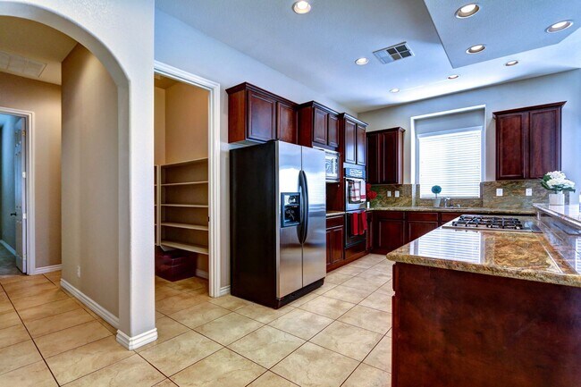 Building Photo - 7541 Prancing Pony Ct