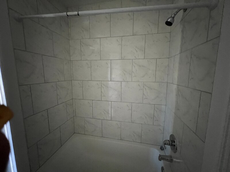 Building Photo - 912 E Skinner St