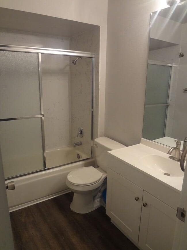 Building Photo - trov68