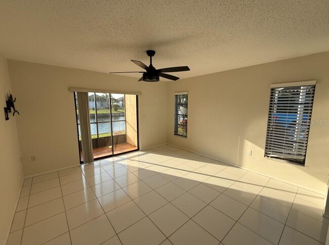 Building Photo - 1204 Spanish Cay Ln