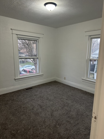 Building Photo - 1621 S Taylor St