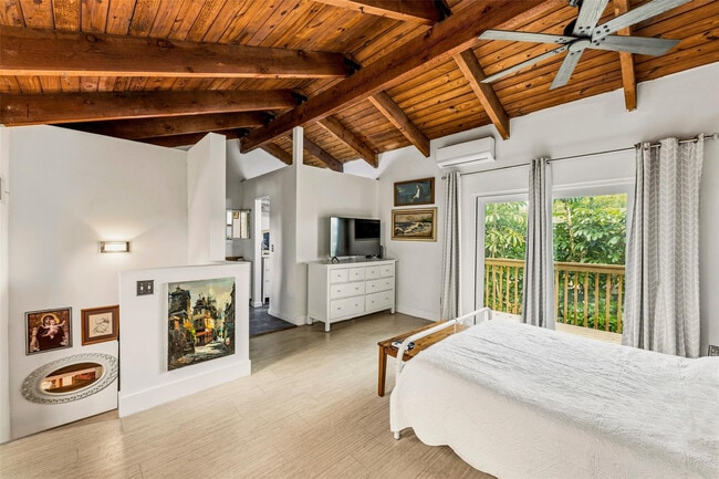 Building Photo - 2136 SW 81st Way