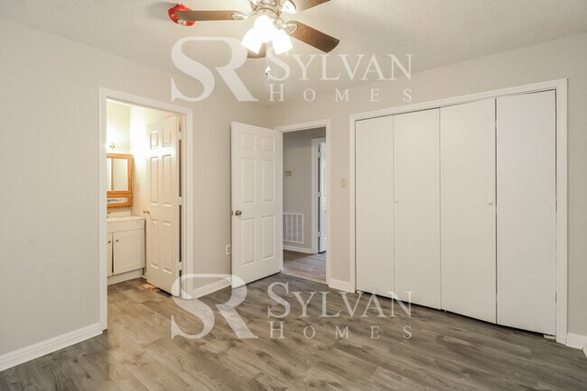 Building Photo - The living is easy in this 3 bedroom, 2.5 bathroom home