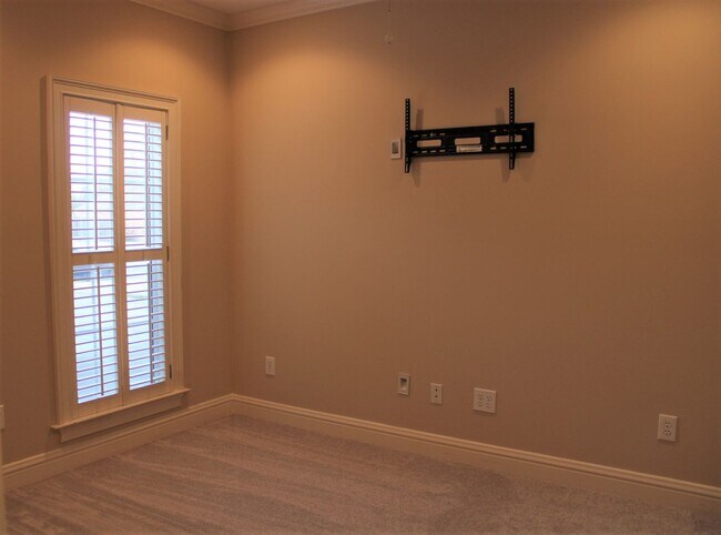 Building Photo - Home for Rent in Deer Creek!