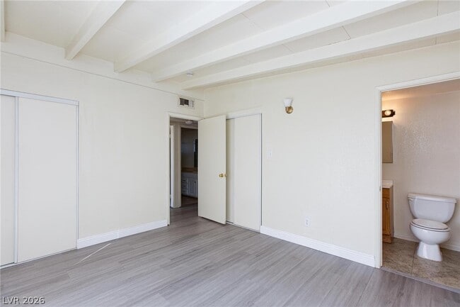 Building Photo - 232 Hillcrest Dr