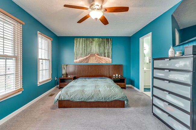 Building Photo - Charming 3 Bedroom Home in Prime Clinton L...