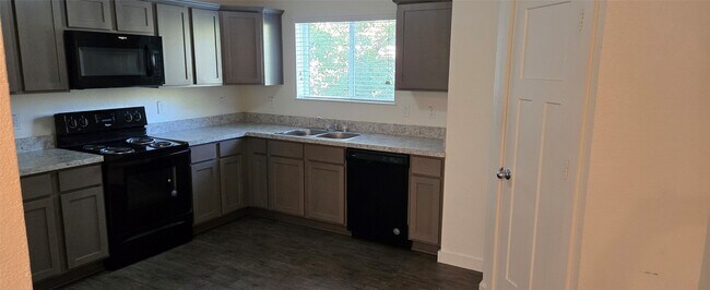 Building Photo - 21155 Gosling Rd