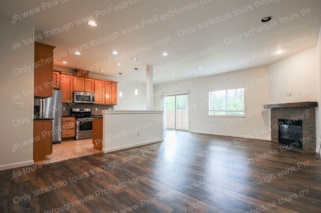 Building Photo - 13640 SE Madena Way