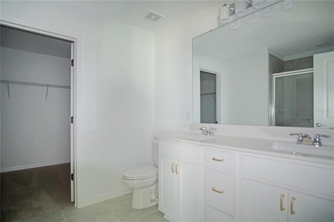 Building Photo - 437 Waterford Dr
