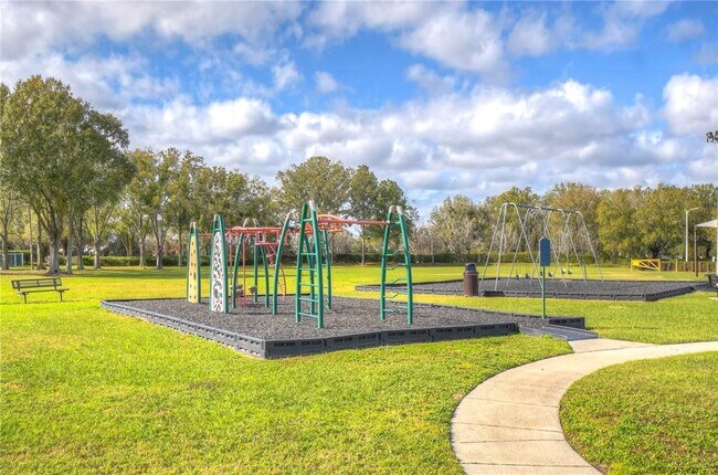 Building Photo - 30847 Bridgegate Dr