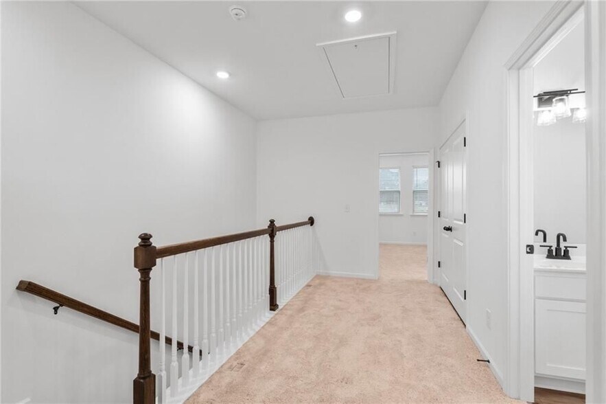 Building Photo - 1637 Winpost Ln NW