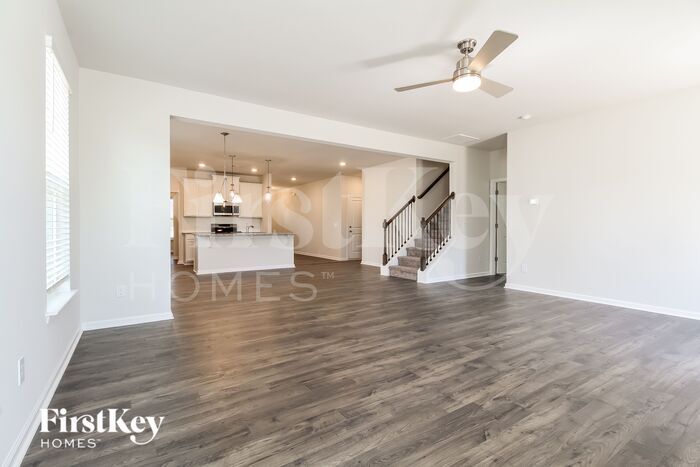 Building Photo - 465 Yoshino Cherry Dr