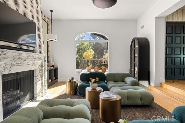 Building Photo - 5115 Los Feliz Blvd