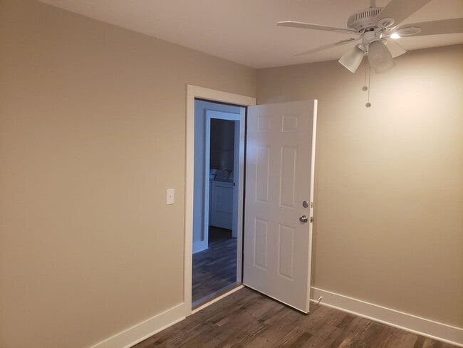 Building Photo - Lovely 2 bedroom 2 bath unfurnished home located in the Pine Ridge Community - Holly Ridge