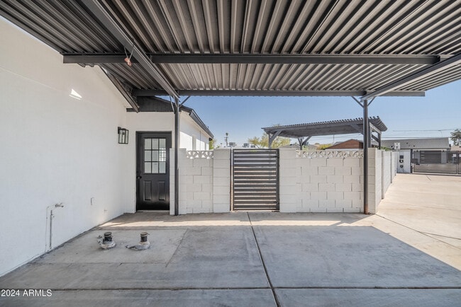 Building Photo - 4148 N Westview Dr