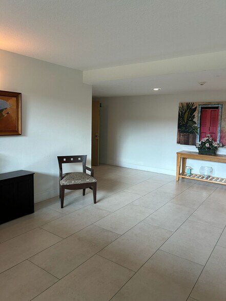 Building Photo - 6995 NW 186th St