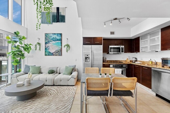 Building Photo - 41 SE 5th St