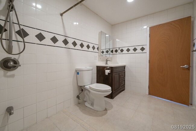Building Photo - 1 Bd 1 Ba 1Pkg -Palolo - small pet negotia...