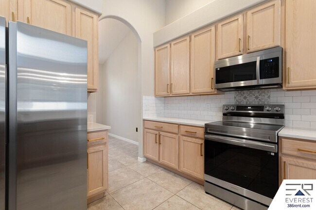 Building Photo - 60 Brigadoon Ln