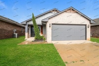 Building Photo - 4724 Crystal Hill Dr