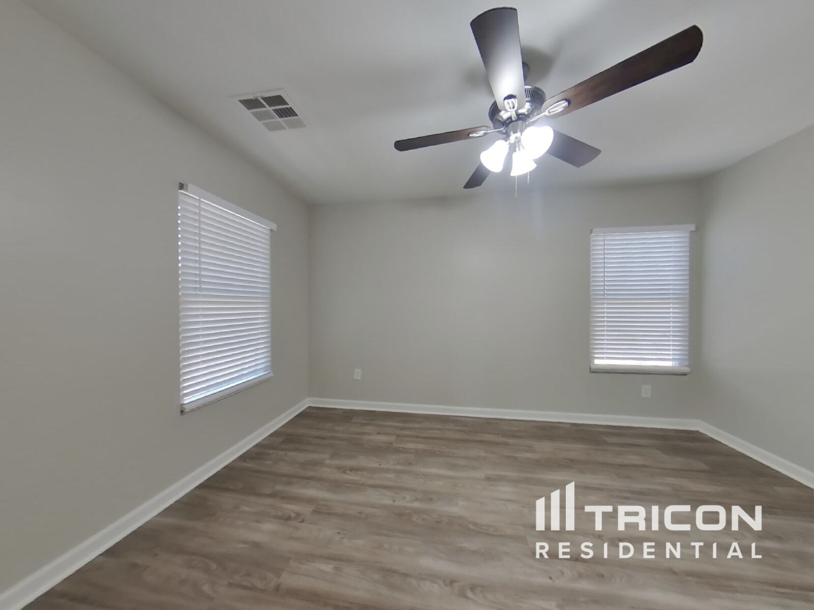 Building Photo - 1382 S Sabino Dr