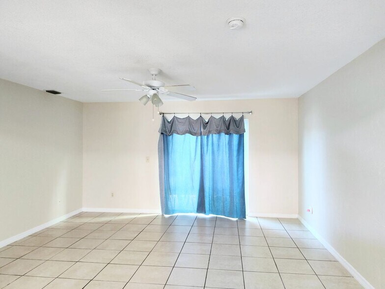 Building Photo - 175 Yorktowne Dr