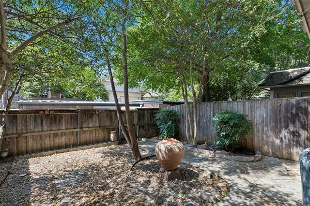 Building Photo - 7518 Woodthrush Dr