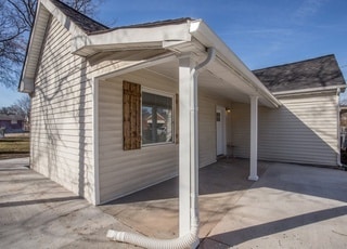 Building Photo - 1417 22nd Ave N