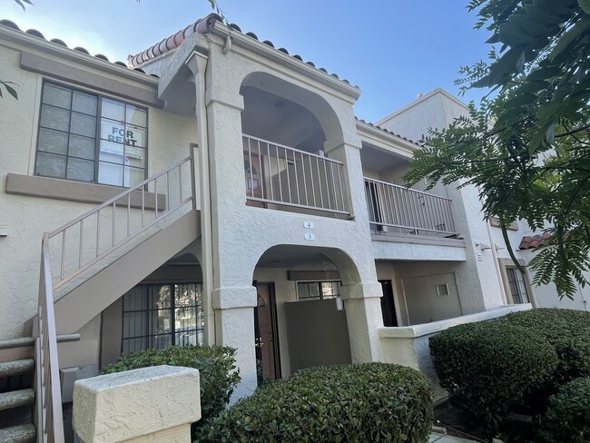 Outside view of upper condo - 13006 Wimberly Sq