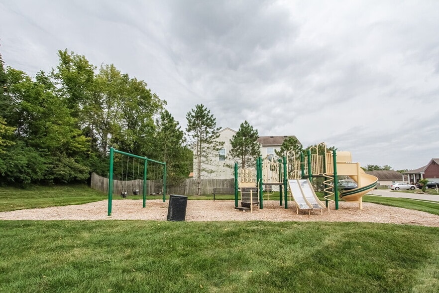 Building Photo - 9016 Hosta Way