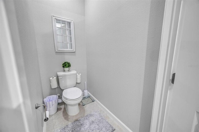 Building Photo - 5886 Timberdale Ave