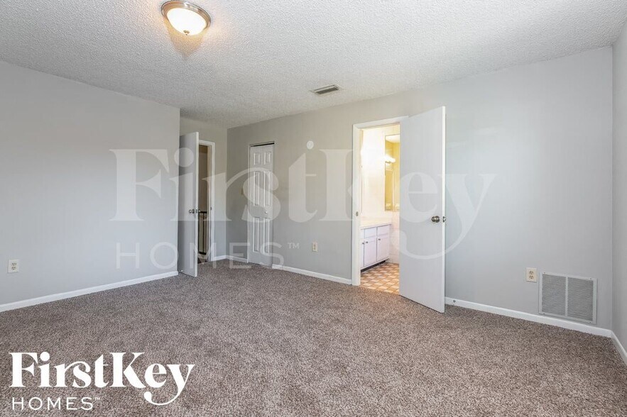 Building Photo - 4005 Mt Sterling Ave