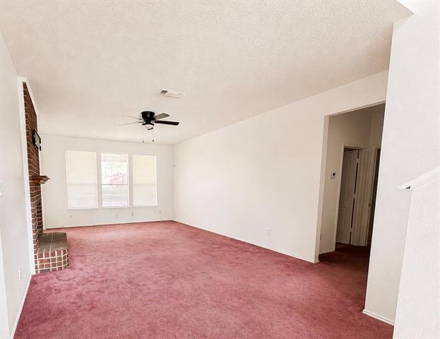 Building Photo - 824 Elm Falls Pl