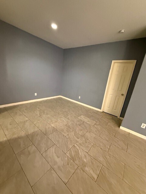 Building Photo - 14550 Fonmeadow Dr