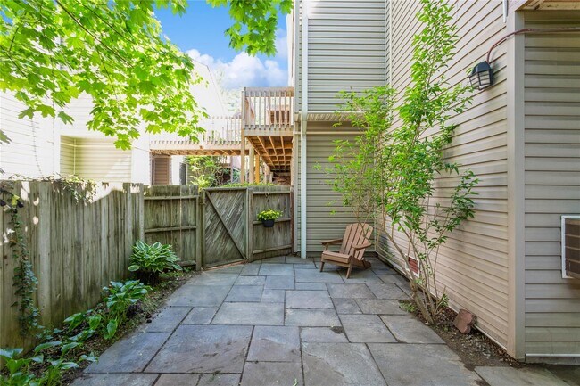 Building Photo - 28 Hillside Terrace