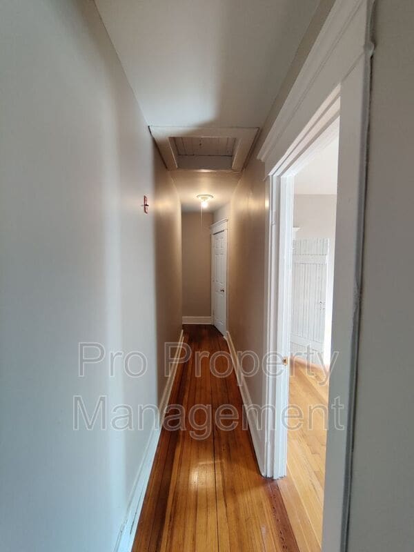 Building Photo - 35 Fairfield St