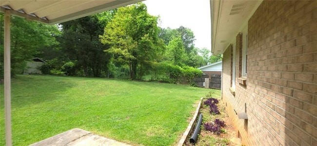 Building Photo - 2866 Manor Ct