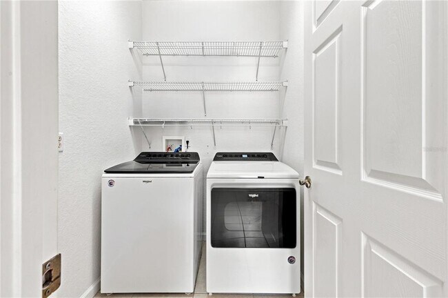 Building Photo - 3576 Maple Ridge Loop