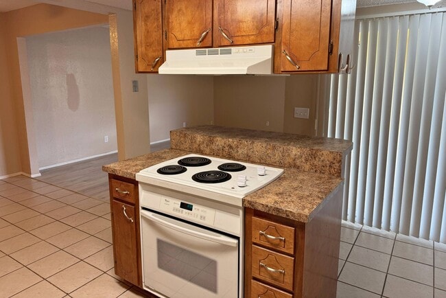 Building Photo - 1901 W Wenonah Blvd