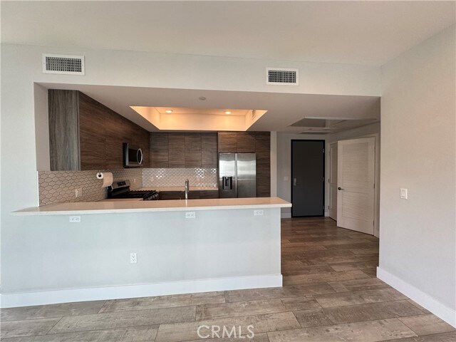 Building Photo - 4383 N Sepulveda Blvd