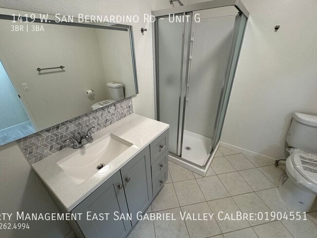 Building Photo - 1419 W San Bernardino Rd