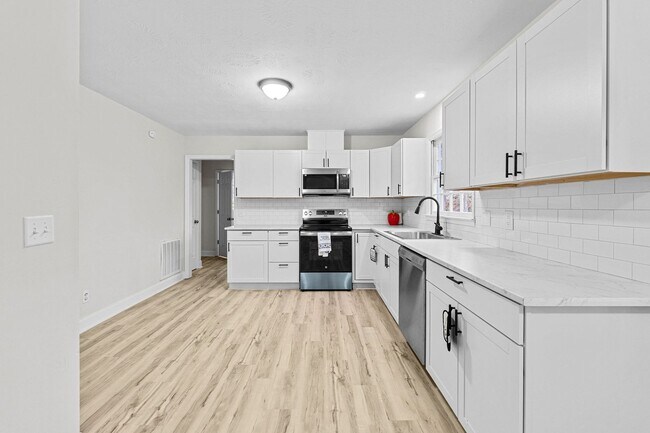 Building Photo - 1306 Dominica Dr