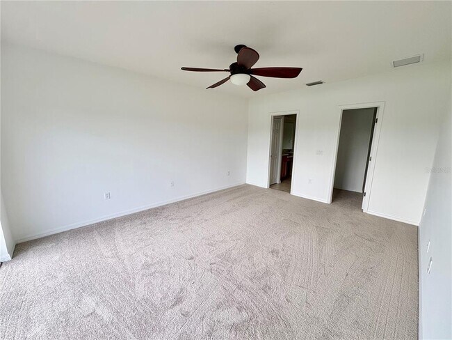 Building Photo - 227 Golden Harbour Trail