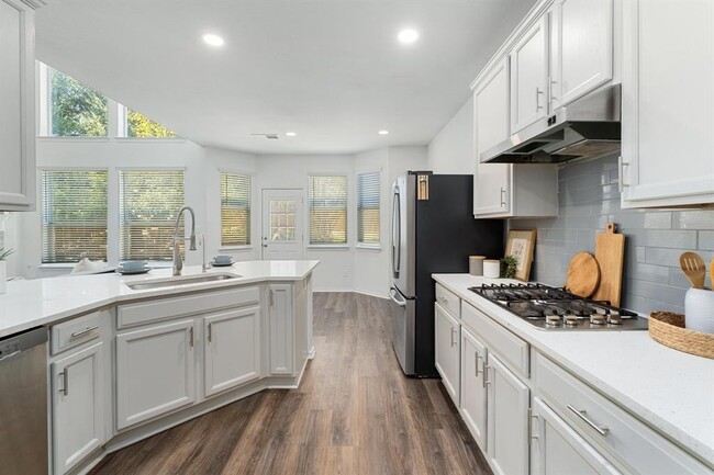 Building Photo - 13508 Campesina Dr