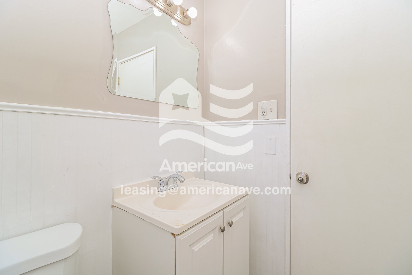 Building Photo - 1137 Maple Ave