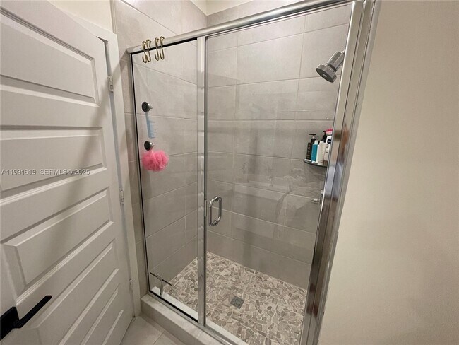 Building Photo - 8175 NW 104th Ave