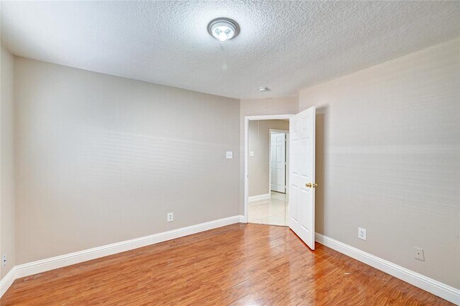 Building Photo - 21115 Rushing Creek Ln